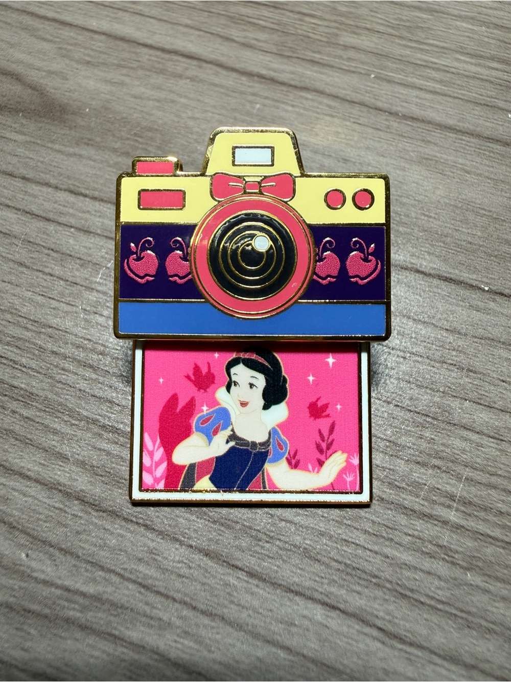 Disney Pins Snow White Camera Slider